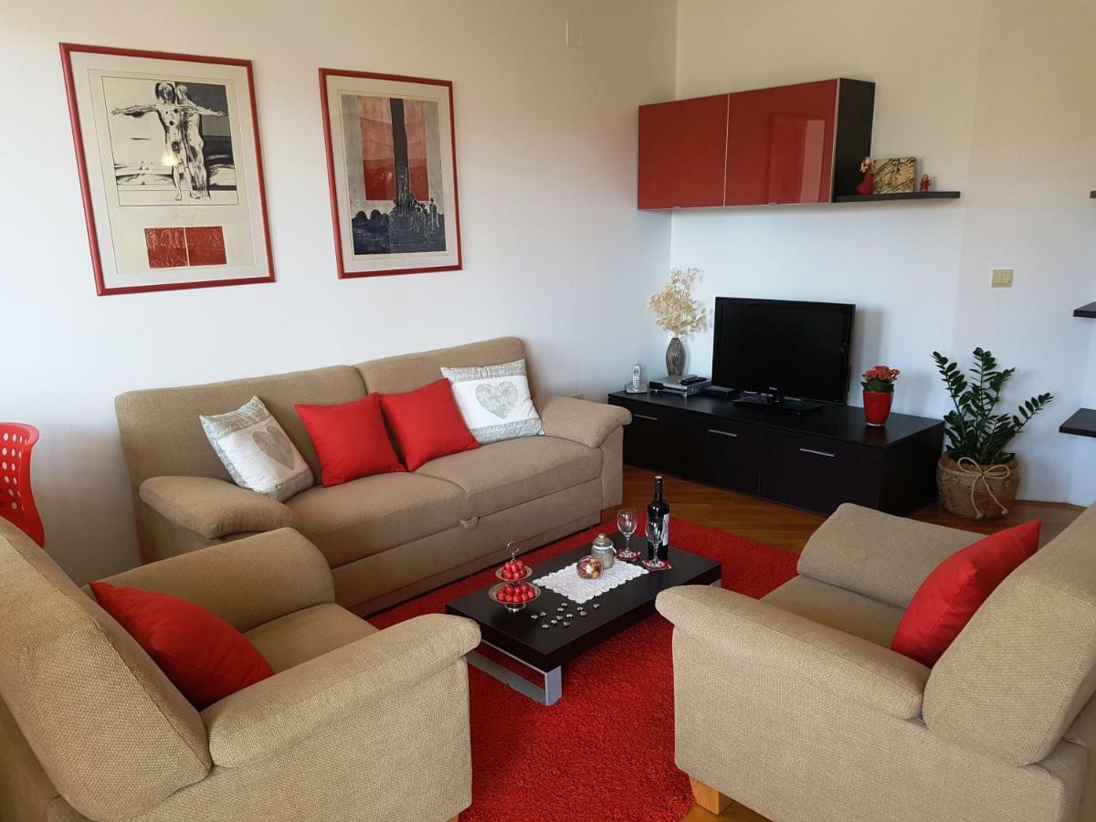 Ban Apartment Ragusa Esterno foto